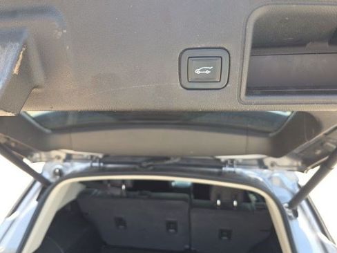 Used 2018 GMC Terrain Denali w/ Driver Alert Package II AWD/4WD image 11