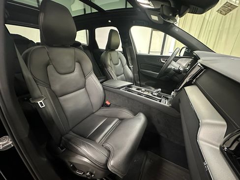Used 2024 Volvo XC60 T8 Ultimate w/ Protection Package Premier image 18