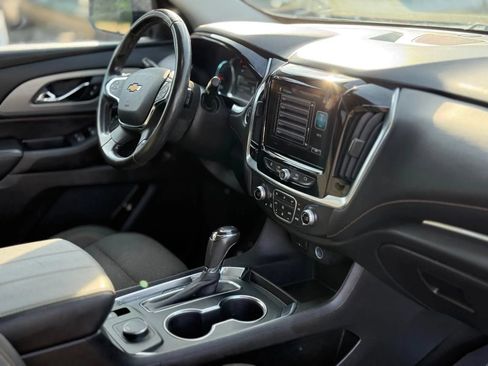 Used 2019 Chevrolet Traverse LT w/ LPO, Floor Liner Package AWD/4WD image 11