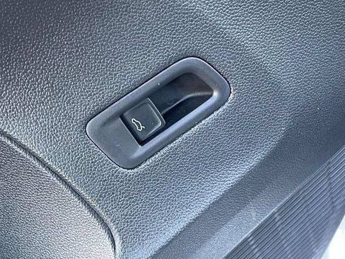 Certified 2026 Volkswagen Atlas Peak Edition AWD/4WD image 17