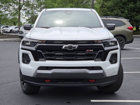 Used 2024 Chevrolet Colorado Z71 w/ Z71 Convenience Package 2 AWD/4WD image 17