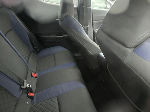 Used 2020 Toyota C-HR XLE FWD image 12