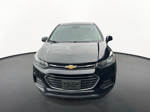 Used 2019 Chevrolet Trax LS w/ LPO, Protection Package FWD image 8