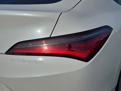 Used 2024 Acura Integra image 8
