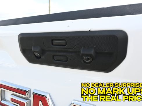 Used 2025 GMC Sierra 1500 SLT RWD image 4