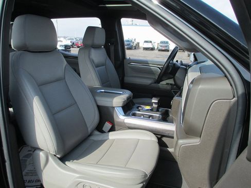 Certified 2022 Chevrolet Silverado 1500 LTZ w/ LTZ Premium Package image 23