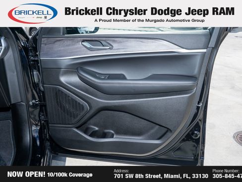 Used 2025 Jeep Grand Cherokee Limited image 13