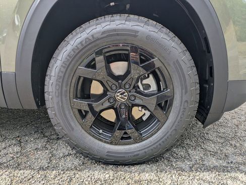 New 2026 Volkswagen Atlas Peak Edition AWD/4WD image 11