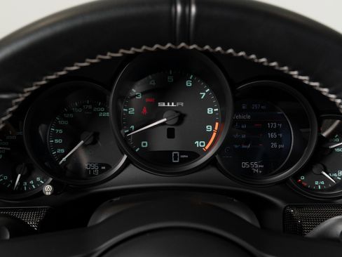 Used 2016 Porsche 911 R image 20