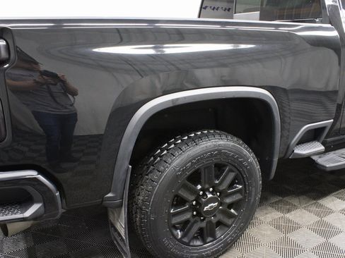 Used 2024 Chevrolet Silverado 2500 High Country image 38