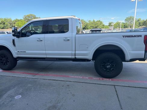 Used 2020 Ford F250 Lariat w/ Tremor Off-Road Package AWD/4WD image 6