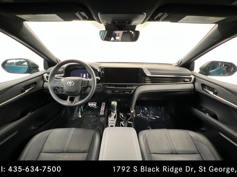 Used 2025 Toyota Camry XSE w/ Premium Package image 9