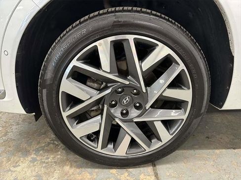 Used 2023 Hyundai Santa Fe Calligraphy image 10