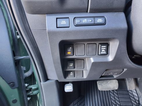 Used 2022 Nissan Frontier SV image 22