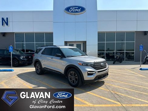 Used 2023 Ford Explorer XLT w/ Equipment Group 202A AWD/4WD image 1