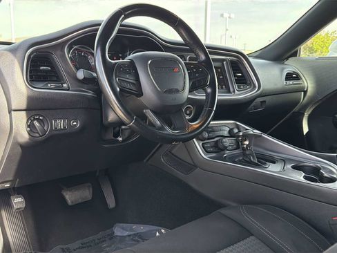 Used 2021 Dodge Challenger SXT image 20