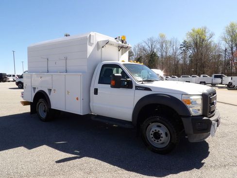 Used 2015 Ford F550 2WD Regular Cab Super Duty image 10