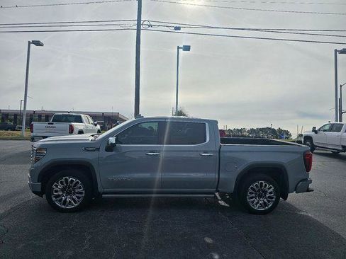 Used 2025 GMC Sierra 1500 Denali Ultimate AWD/4WD image 5