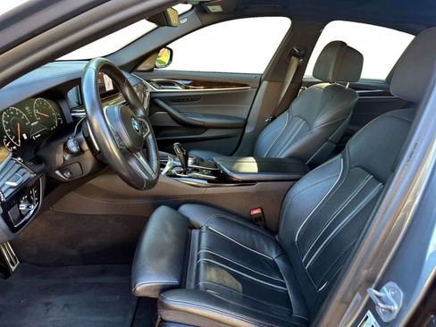 Used 2019 BMW M550i xDrive image 11