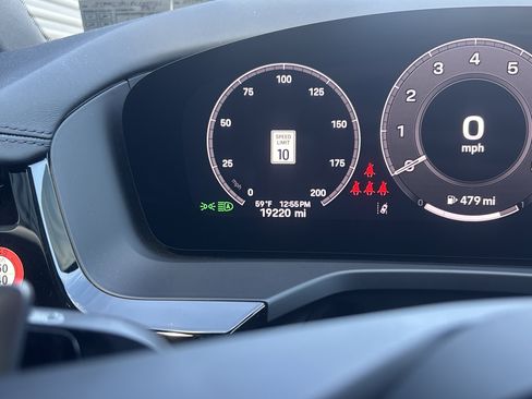 Certified 2024 Porsche Panamera image 19