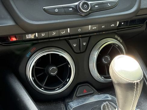 Used 2022 Chevrolet Camaro LT RWD image 21