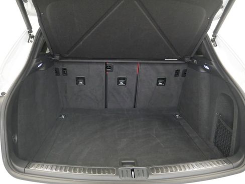 Certified 2023 Porsche Macan S image 24