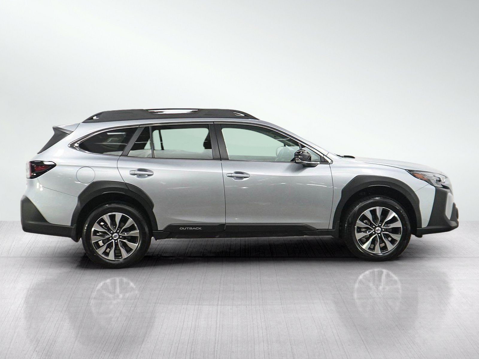 Used 2024 Subaru Outback Limited AWD/4WD image 6