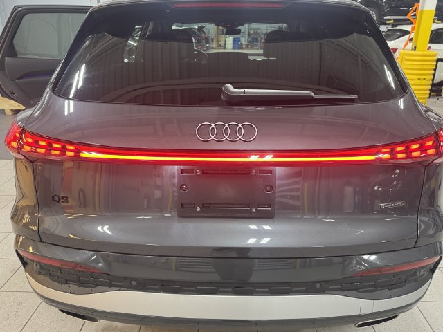 Used 2025 Audi Q5 Premium w/ Convenience Package AWD/4WD image 36