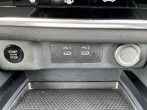 Used 2024 Nissan Rogue S FWD image 17