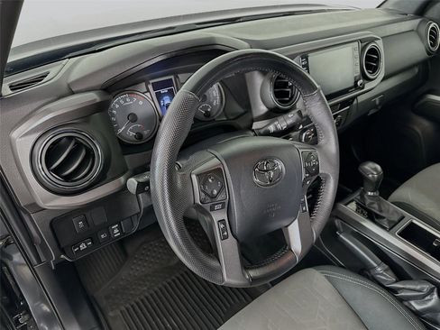 Certified 2023 Toyota Tacoma TRD Off-Road image 22