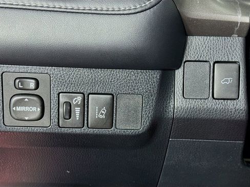 Used 2017 Toyota RAV4 XLE w/ Plus Special Value Package FWD image 15
