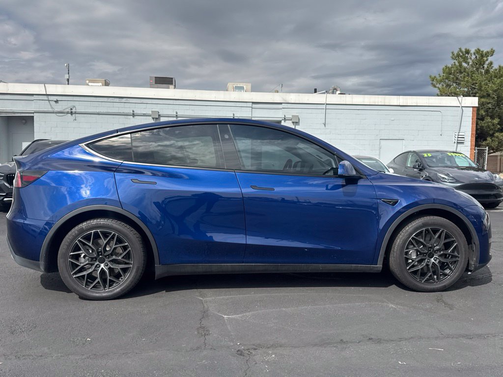 Used 2024 Tesla Model Y Long Range AWD/4WD image 10