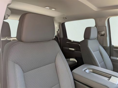 New 2026 GMC Sierra 1500 Elevation image 25