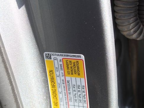 Used 2024 GMC Sierra 1500 SLE image 36