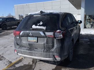 Used 2018 Mitsubishi Outlander ES video 2