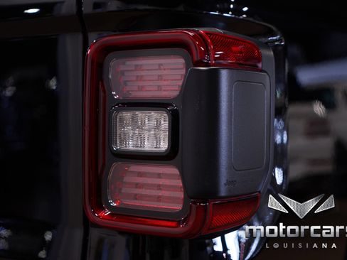 Used 2024 Jeep Gladiator Mojave AWD/4WD image 21