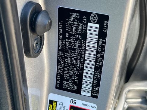 Used 2020 Toyota Camry LE FWD image 31