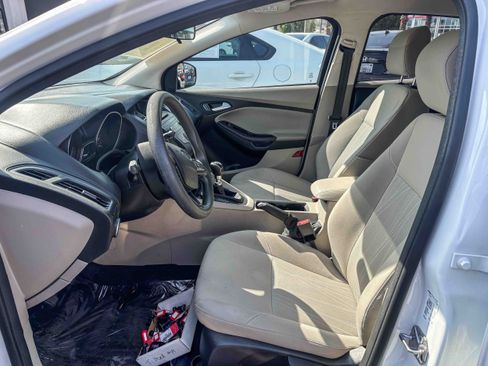 Used 2017 Ford Focus SE FWD image 19
