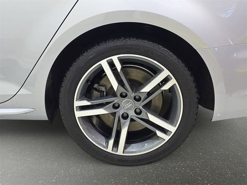 Used 2018 Audi A4 2.0T Premium Plus image 35