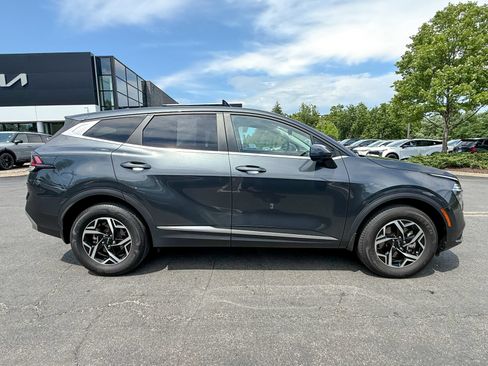 Used 2024 Kia Sportage LX AWD/4WD image 5