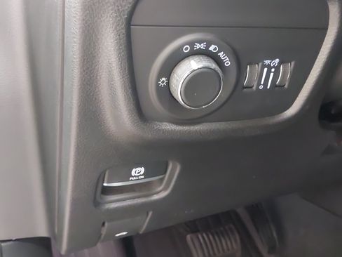 Used 2023 Jeep Grand Cherokee L Laredo AWD/4WD image 31