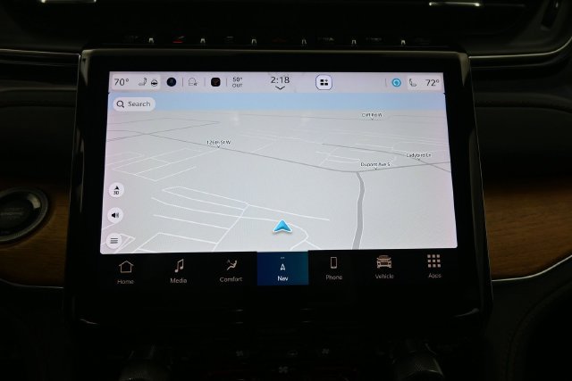 Used 2022 Jeep Grand Cherokee Summit AWD/4WD image 12