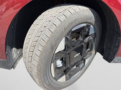 New 2025 Kia Carnival EX image 19