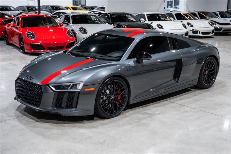 Used 2018 Audi R8 V10 RWD image 2