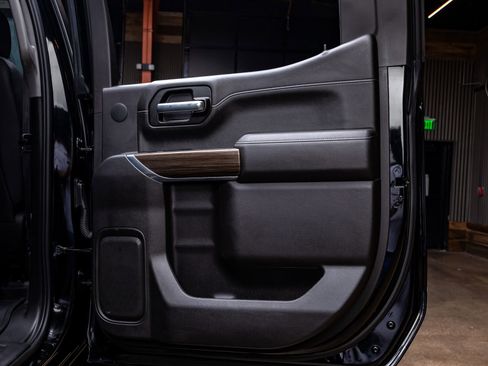 Used 2021 Chevrolet Silverado 1500 LT Trail Boss w/ Convenience Package II image 38