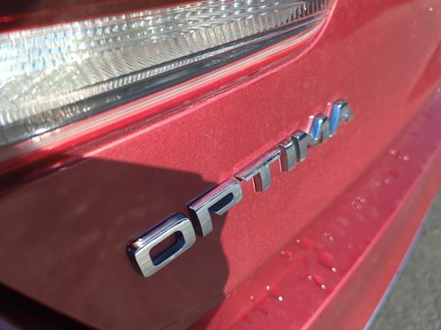 Used 2019 Kia Optima S image 22