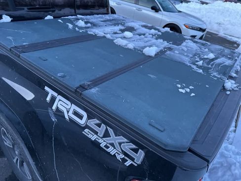 Used 2019 Toyota Tacoma TRD Sport image 25