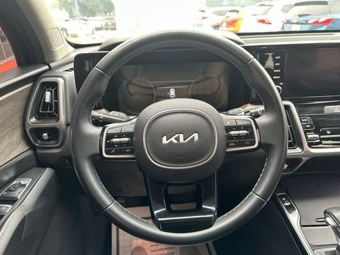 Used 2022 Kia Sorento S AWD/4WD image 19