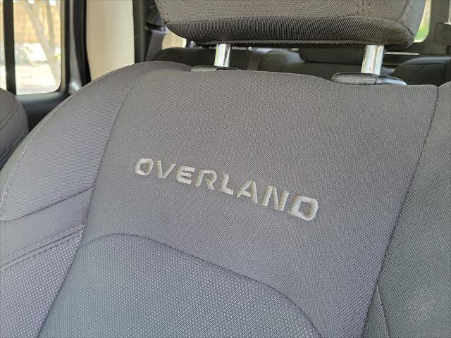 Used 2023 Jeep Gladiator Overland AWD/4WD image 19