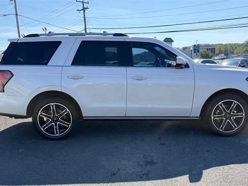 Used 2019 Ford Expedition Limited w/ Special Edition Package AWD/4WD image 7